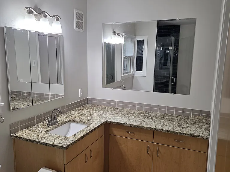 1306 Cloverleaf Dr #B — Photo 9