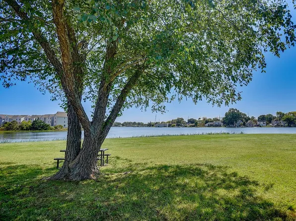 121 Eberly Ter, Hampton, VA 23669