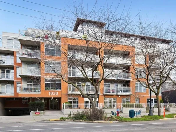 1030 Yates St #207, Victoria, BC V8V 5A7