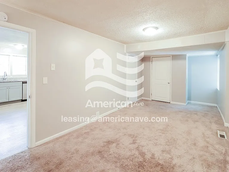 492593_008_main_bedroom_7.jpg