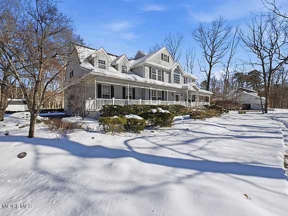 3rd image of 17 Amanda Lane