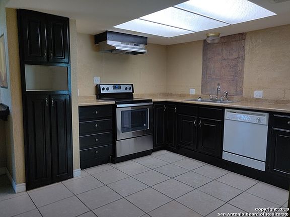 5th image of 206 Harrow Dr