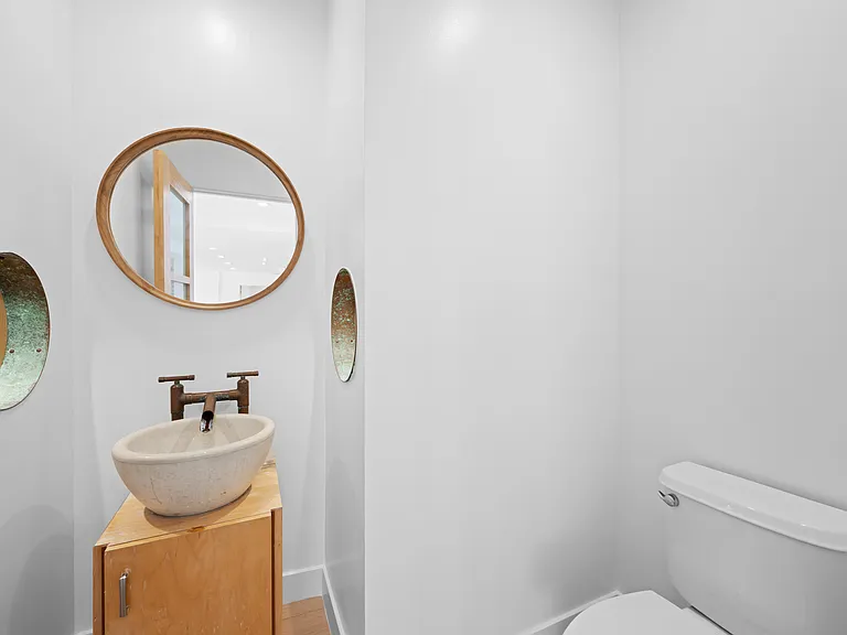 435 Dalehurst Ave — Photo 25