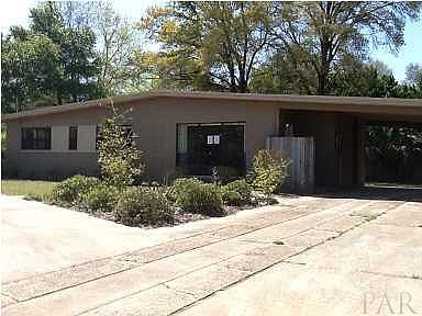 1st image of 312 Hunter Pl NE