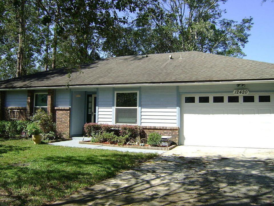 1st image of 12420 Autumnbrook Trl W