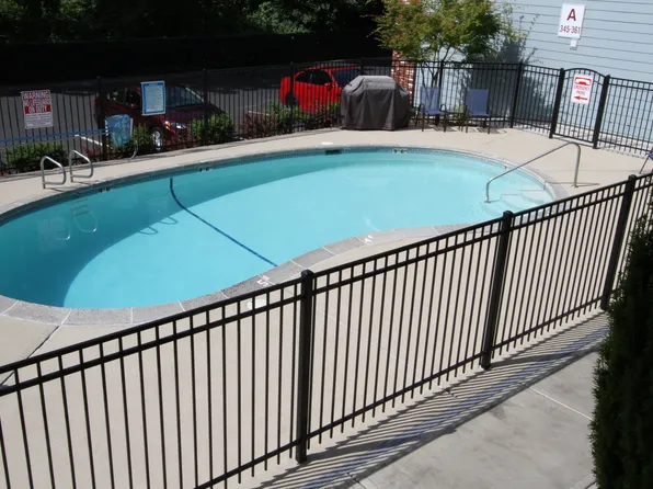 355 NE 162nd Ave, Portland, OR 97230