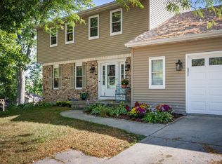 163 Hickory Ct, Oregon, WI 53575