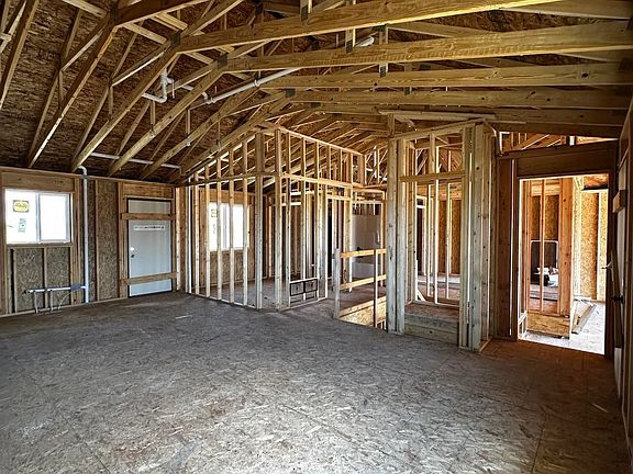 4th image of 538 Denali Dr