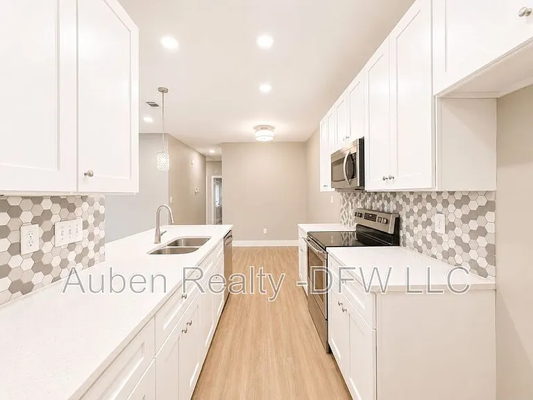 8006 Doreen Ave — Photo 7