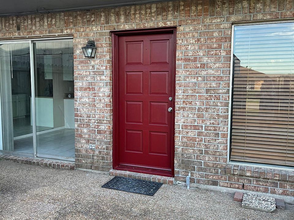 1st image of 523 Yorktown Ln