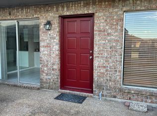523 Yorktown Ln, Beaumont, TX 77707