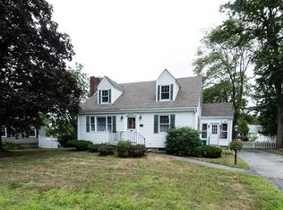 69 Thornton Ave, Lowell, MA 01852