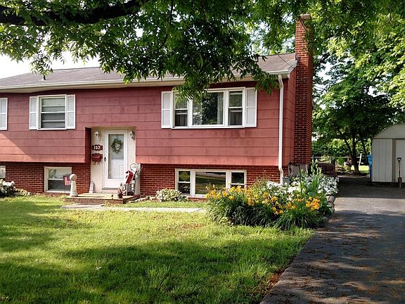 4th image of 157 Houston Ave NE