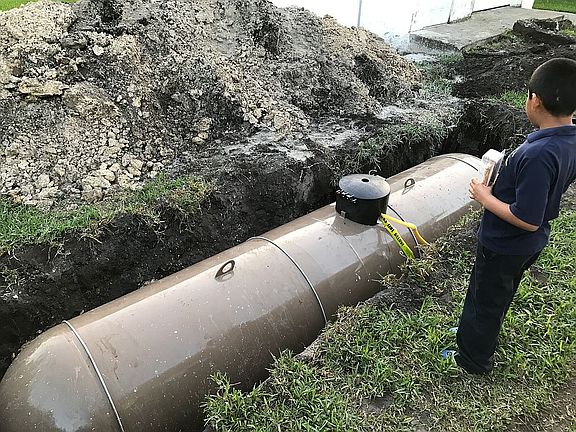 1000-gal propane tank