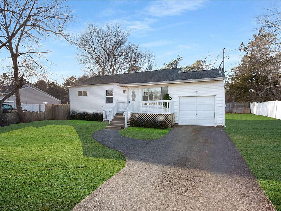 742 Hoffman Avenue, Bellport, NY 11713 Zillow