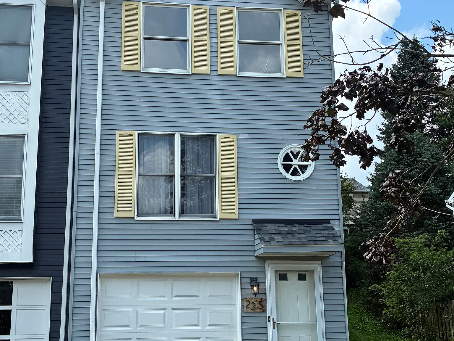 2 bed, 1.5 bath, 1040 sqft, $1,800 — Photo 1