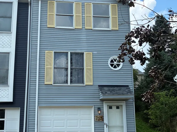2213 Hawthorne Dr, Oakdale, PA 15071