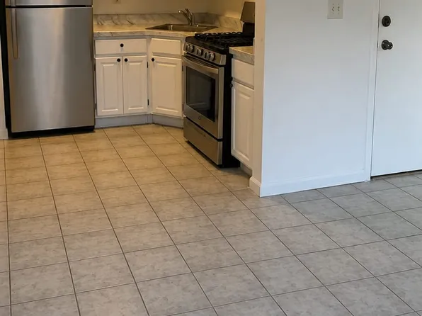 (undisclosed Address), Ridgewood, NY 11385