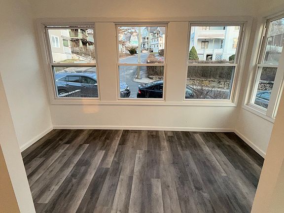 3rd image of 249 Lincoln St #1