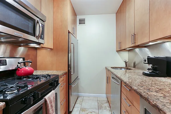 Sold by Corcoran | media 3