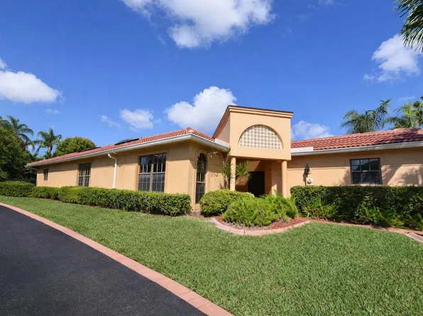 9044 Villa Portofino Cir, Boca Raton, FL 33496