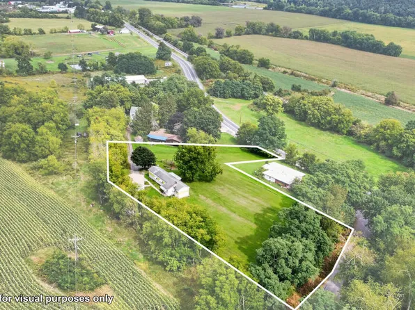 85 Woodpecker Ln, Ulster, PA 18850