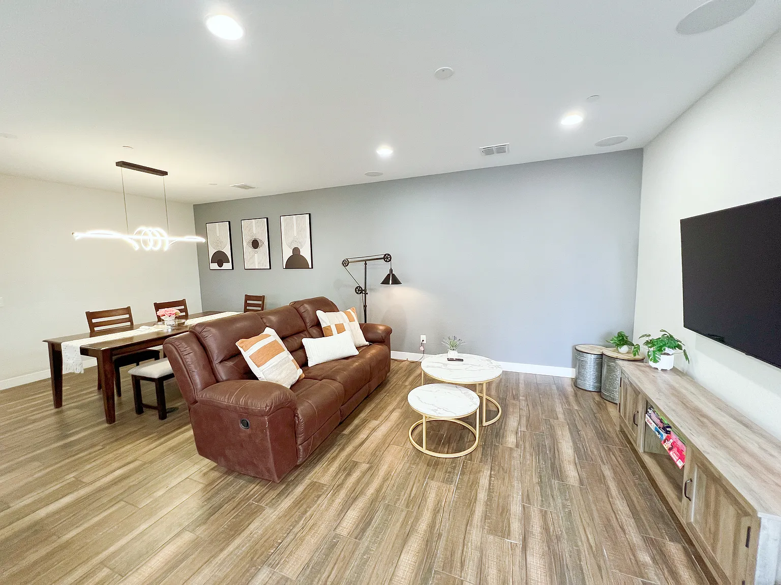 2 bed, 1398 sqft, $2,800 — Photo 3