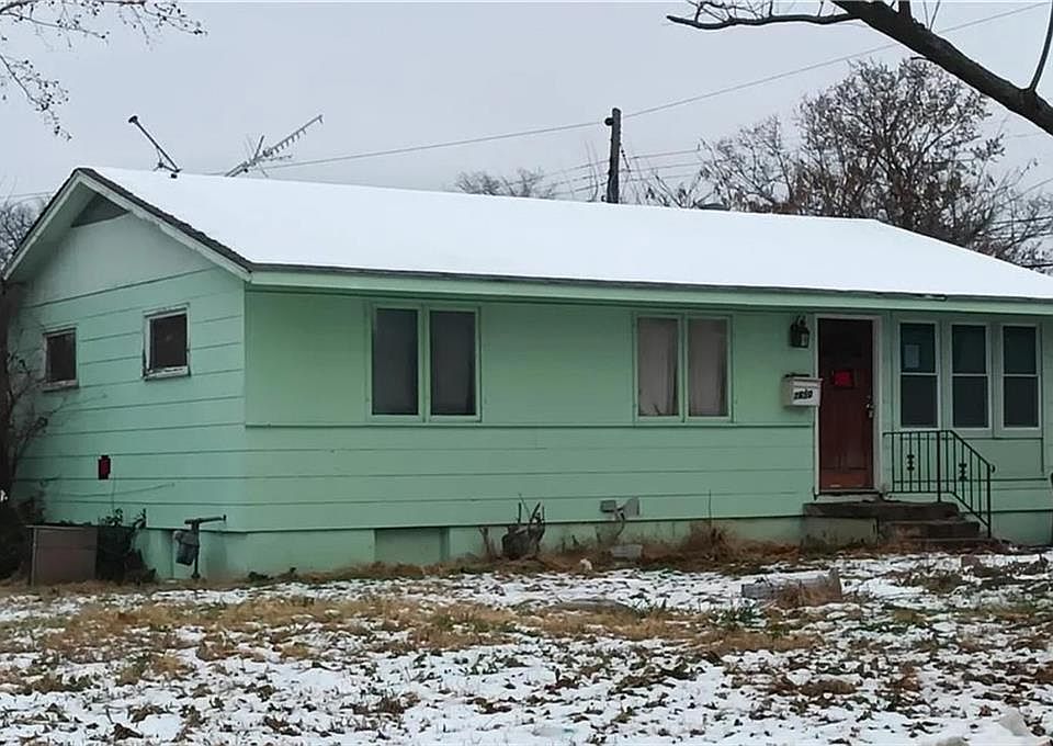 1st image of 7610 E 49th Ter