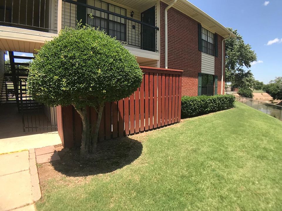 1st image of 4400 Hemingway Dr APT 139