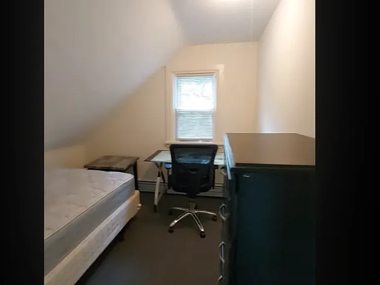 125 Highland Pl #4 — Photo 16