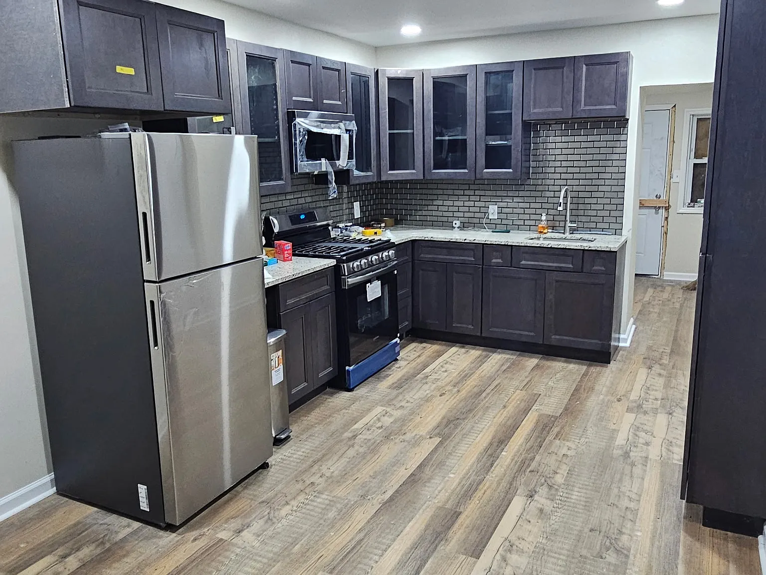 3 bed, 1400 sqft, $1,970 — Photo 2