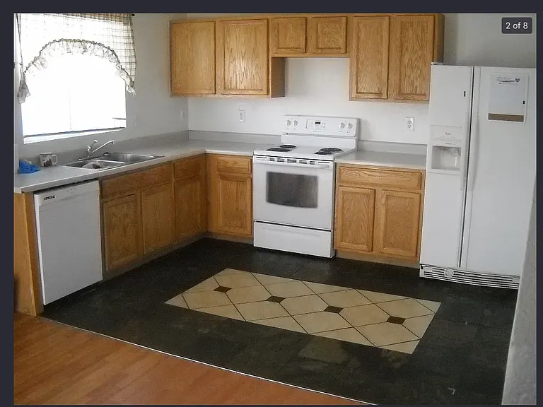10134 Forest Ct — Photo 6
