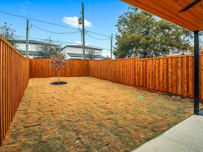 626 Wayne St — Photo 26