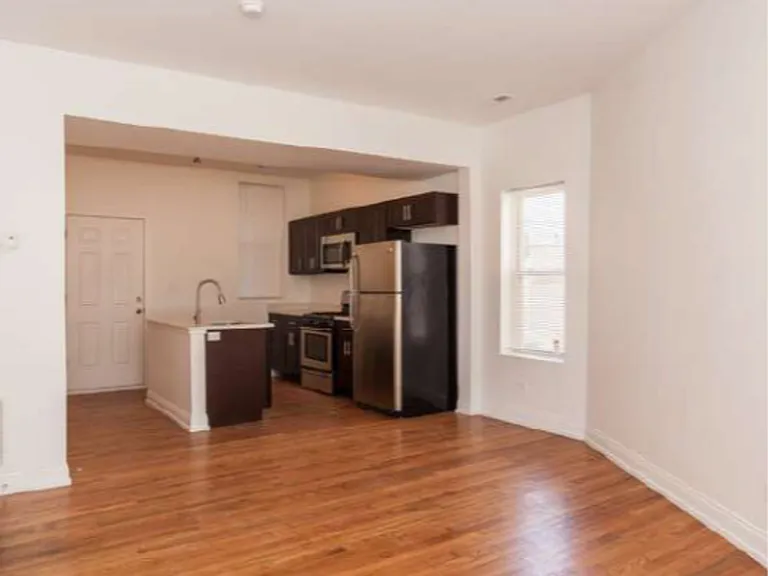 Portage Park Theater Apartments — Photo 19