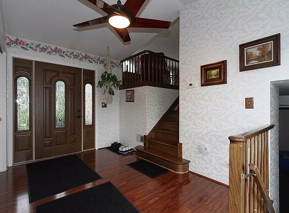 4th image of 964 E Castlewood Ln