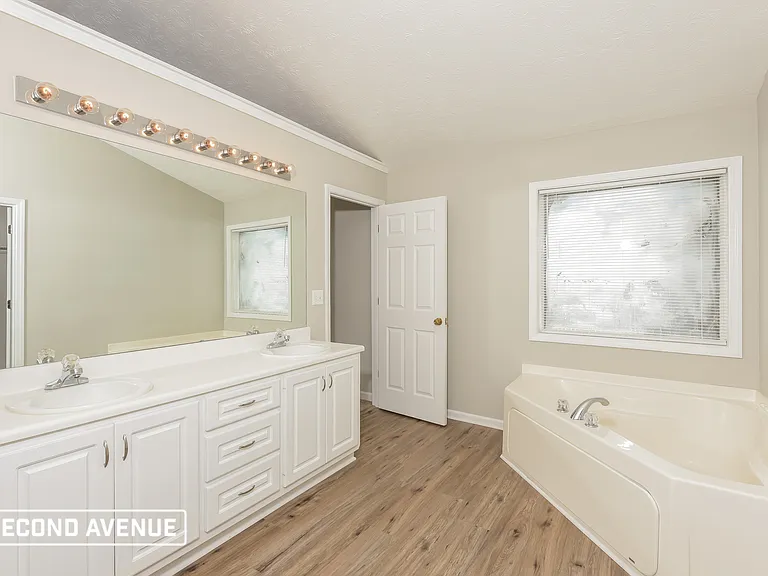 2725 Lenora Springs Dr — Photo 14
