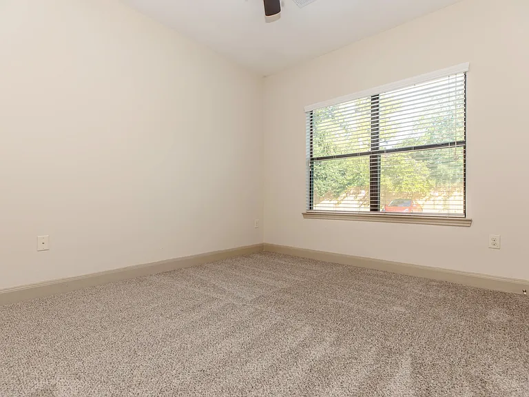 Alexis Apartments — Photo 13