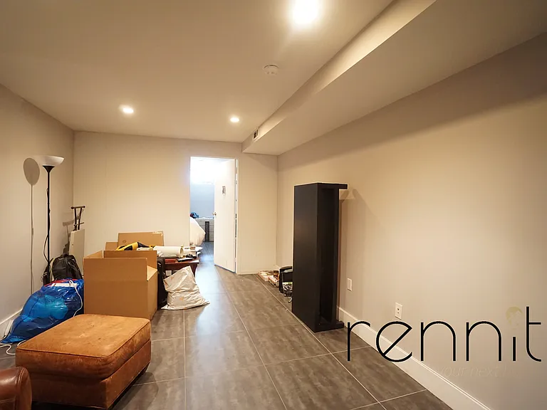 914 Hart St #1R — Photo 13