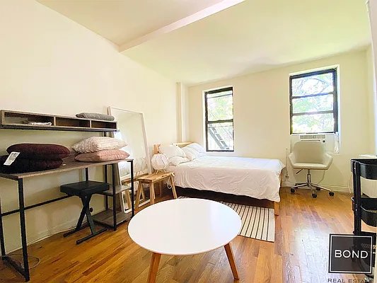 Rented by Bond New York | media 8