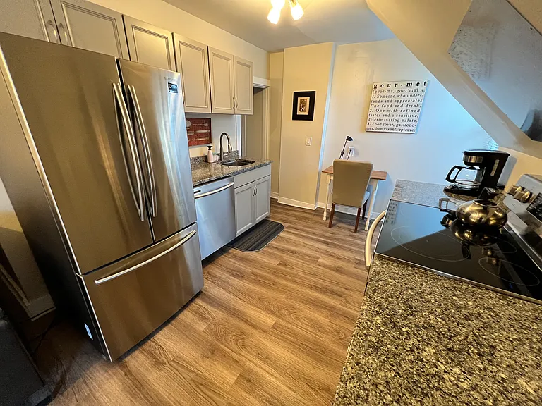 271 Spring St #6 — Photo 13