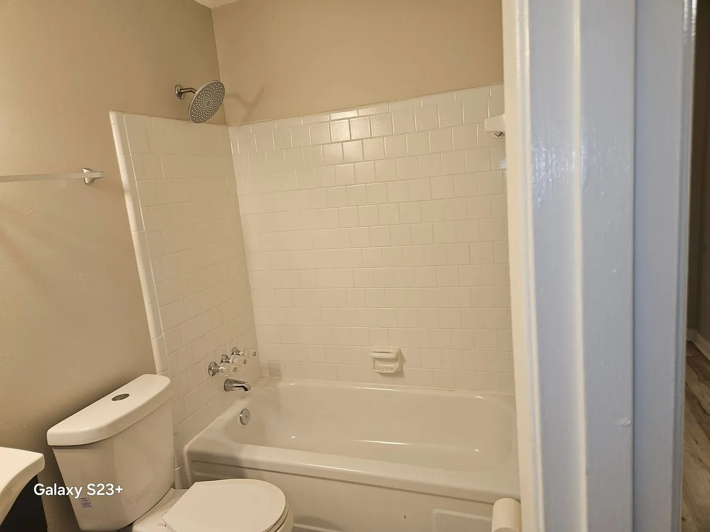 Charming 3BR House in Jonesboro — Photo 4