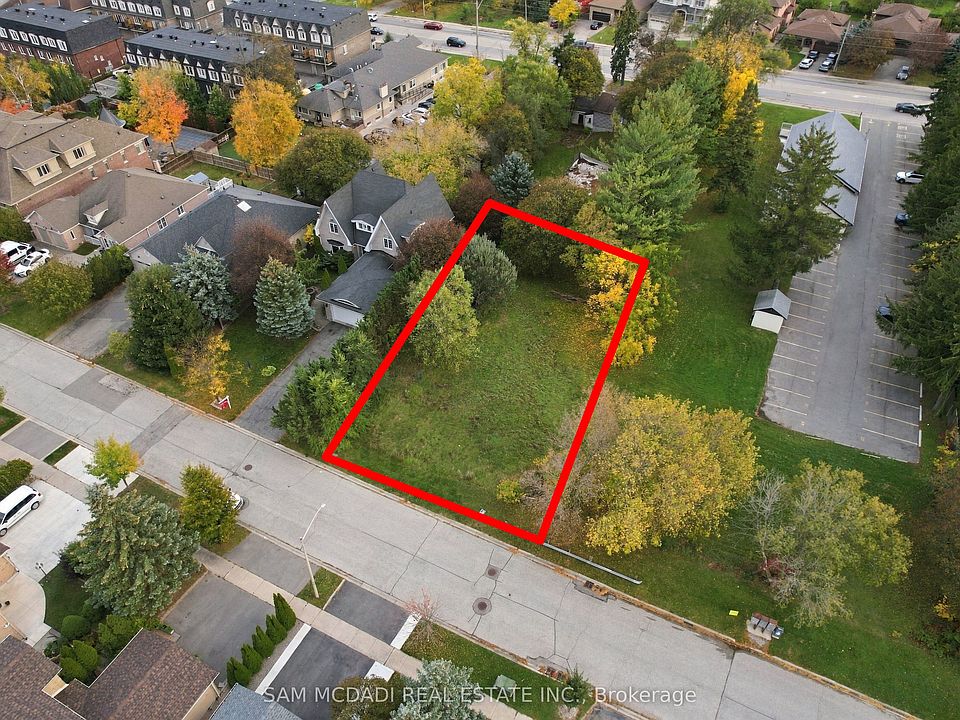 1st image of 39 Cooperage Cres