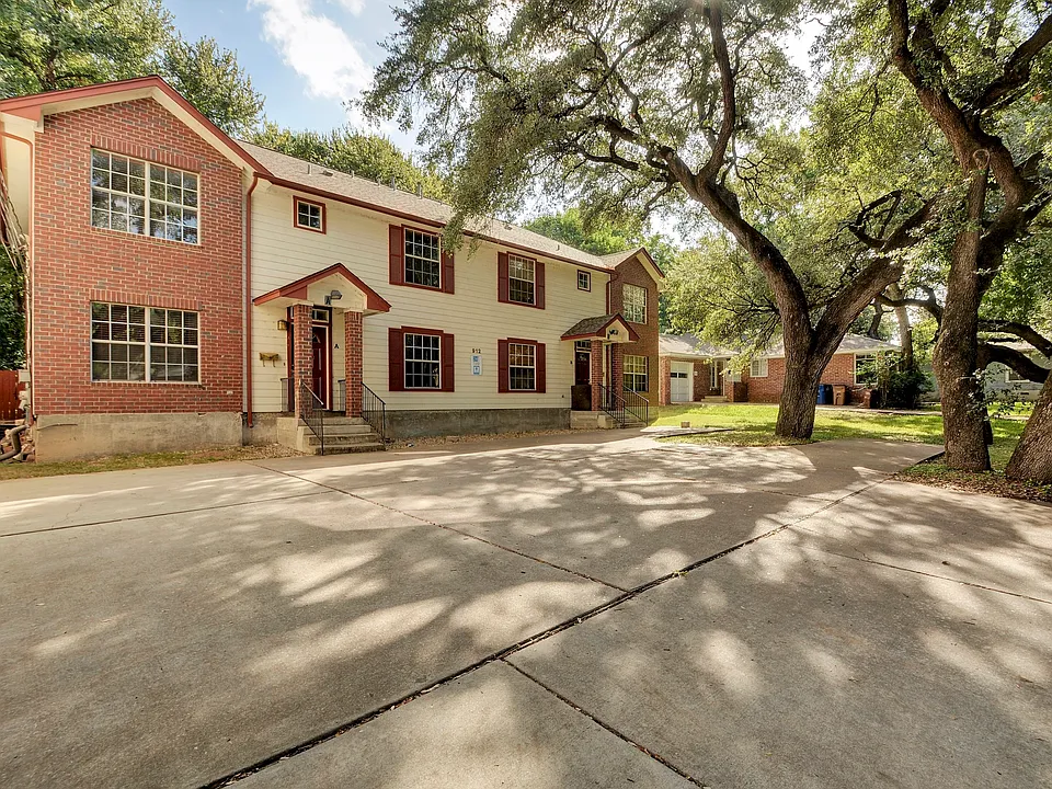 912 Keith Ln #B