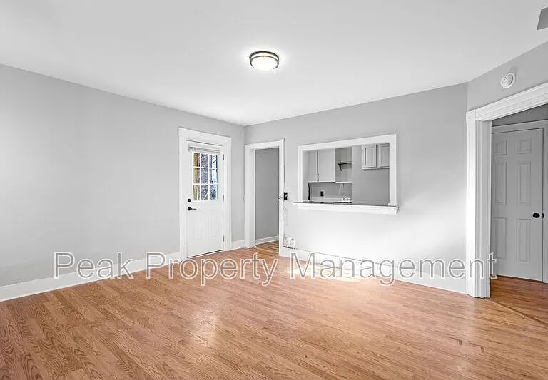 2901 Ellwood Ave #2 — Photo 18
