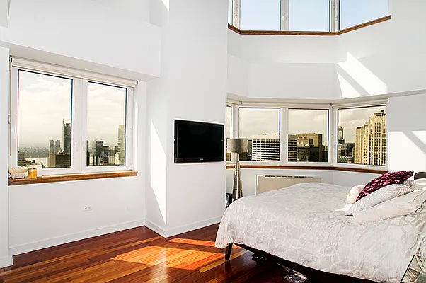 Rented by RSNY Realty | media 48