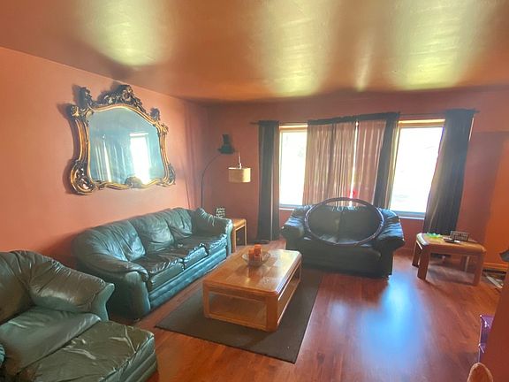 2nd image of 549 W 95th St