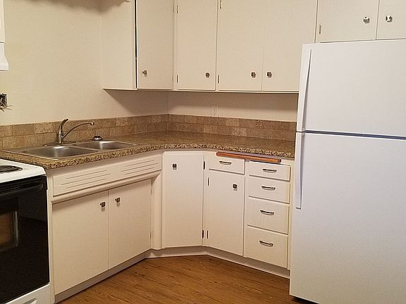 4th image of 1023 & 1025 E Coeur D Alene Ave #4