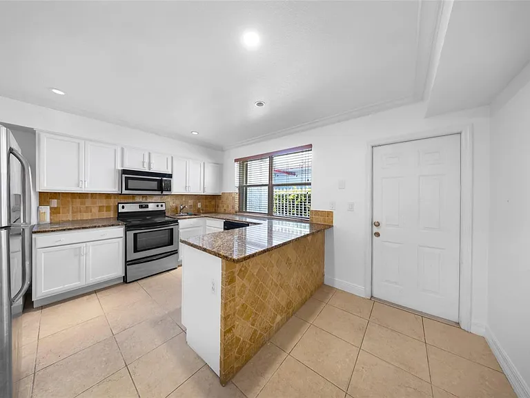 7801 Hispanola Ave #5 — Photo 6