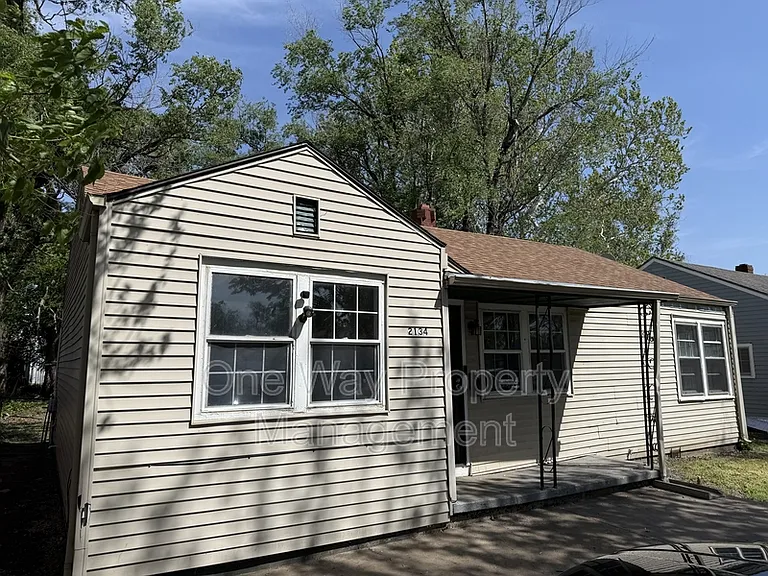 2134 N Minnesota Ave — Photo 1