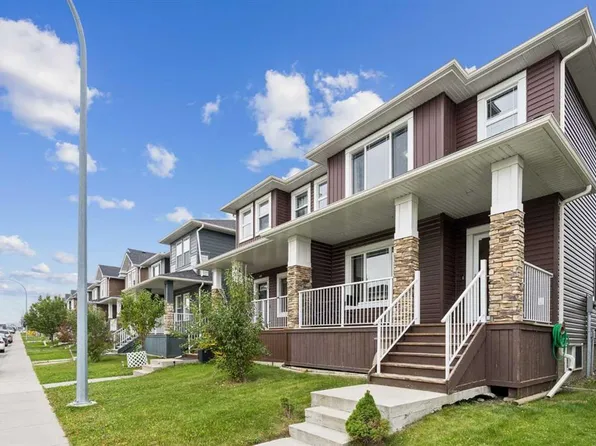 29 N Redstone Cmn NE, Calgary, AB T3N 0K3